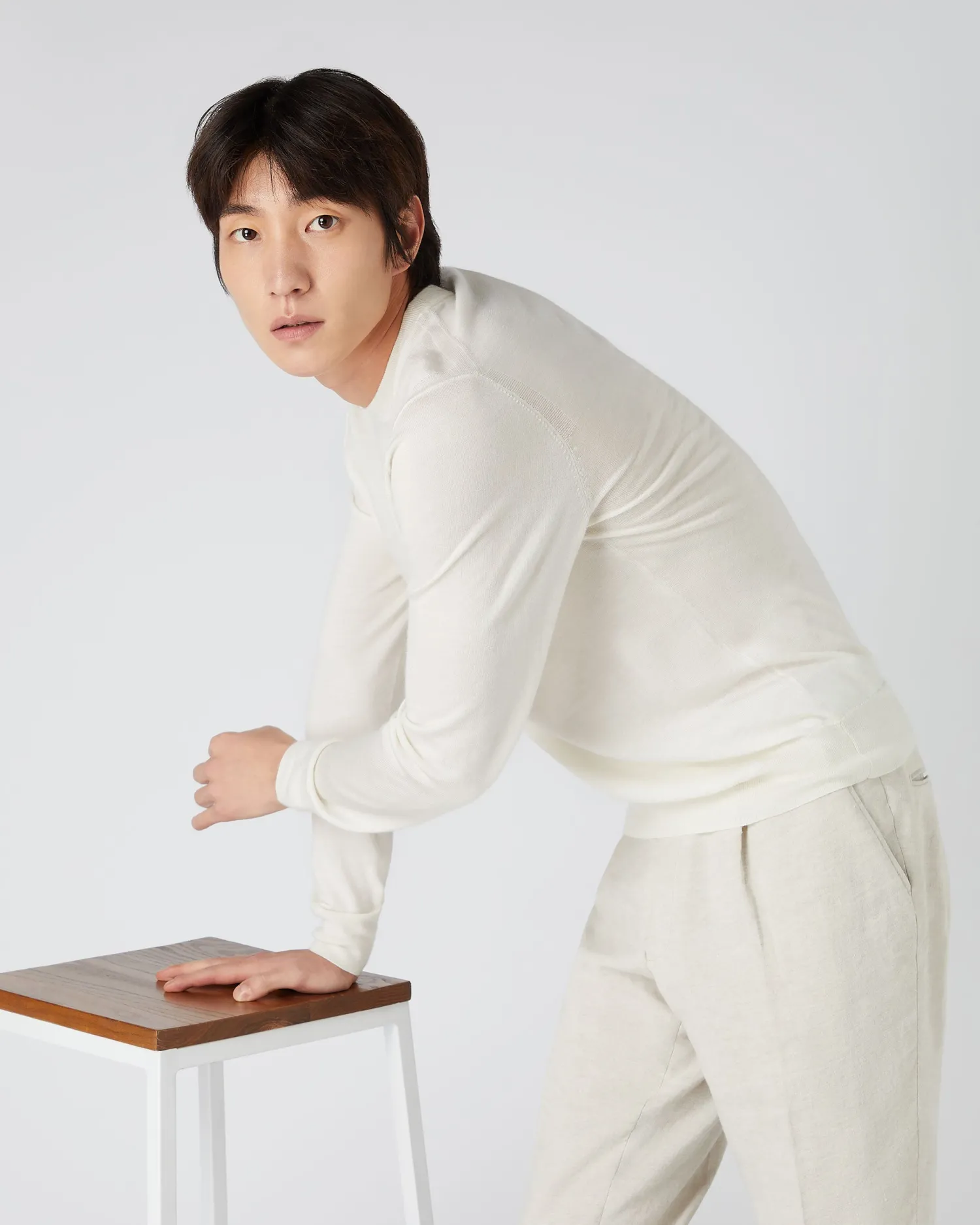 Women N.Peal White | White*Men's Covent Fine Gauge Cashmere Round Neck Sweater