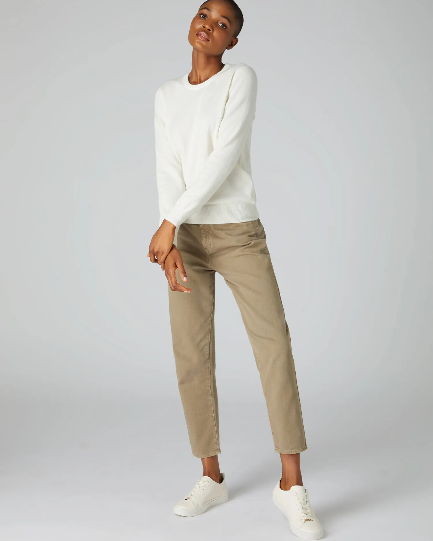 Women N.Peal White | Natural*Women's Evie Classic Round Neck Cashmere Sweater