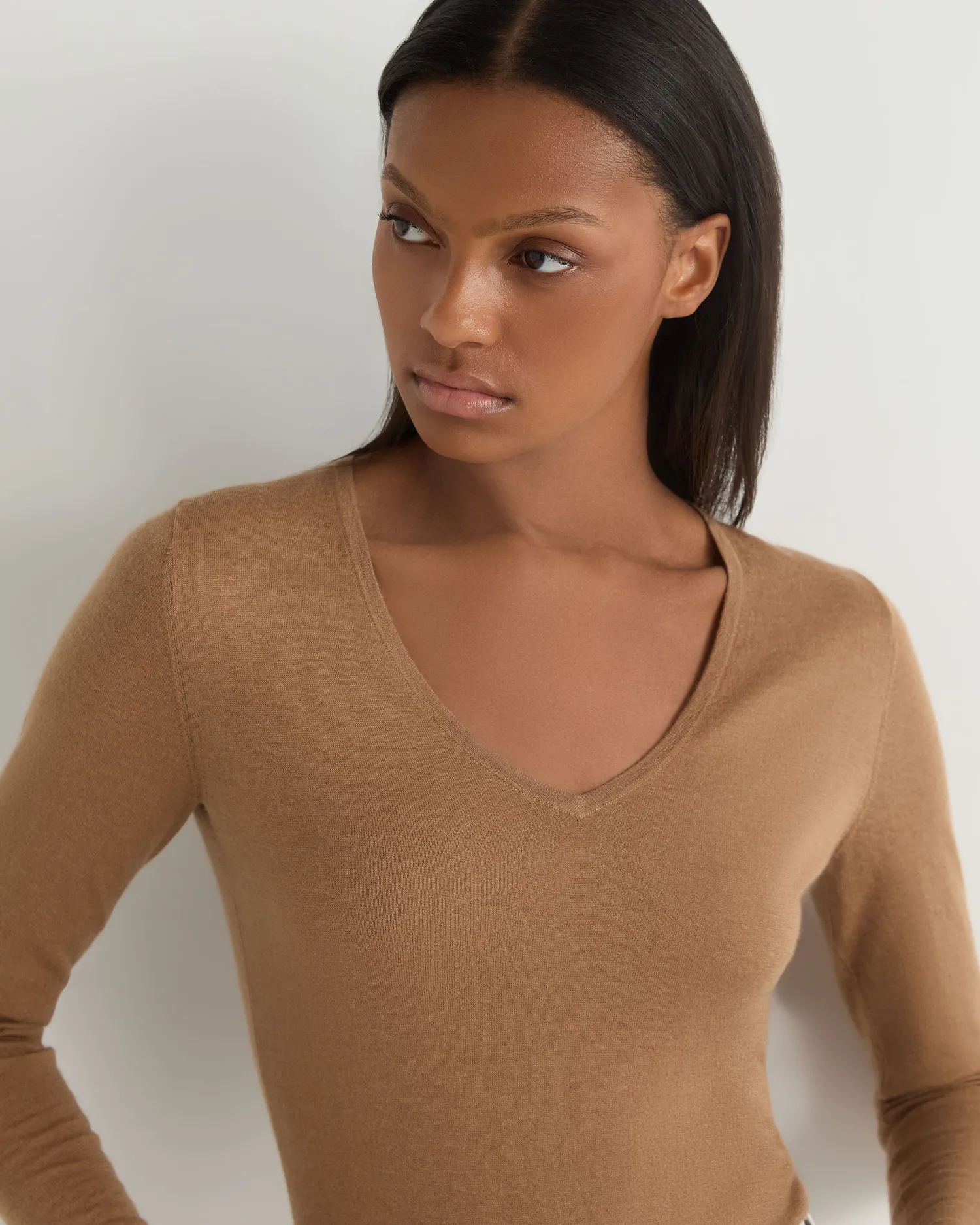 Women N.Peal Brown | Superfine Cashmere*Women's Imogen Superfine Cashmere V Neck Sweater
