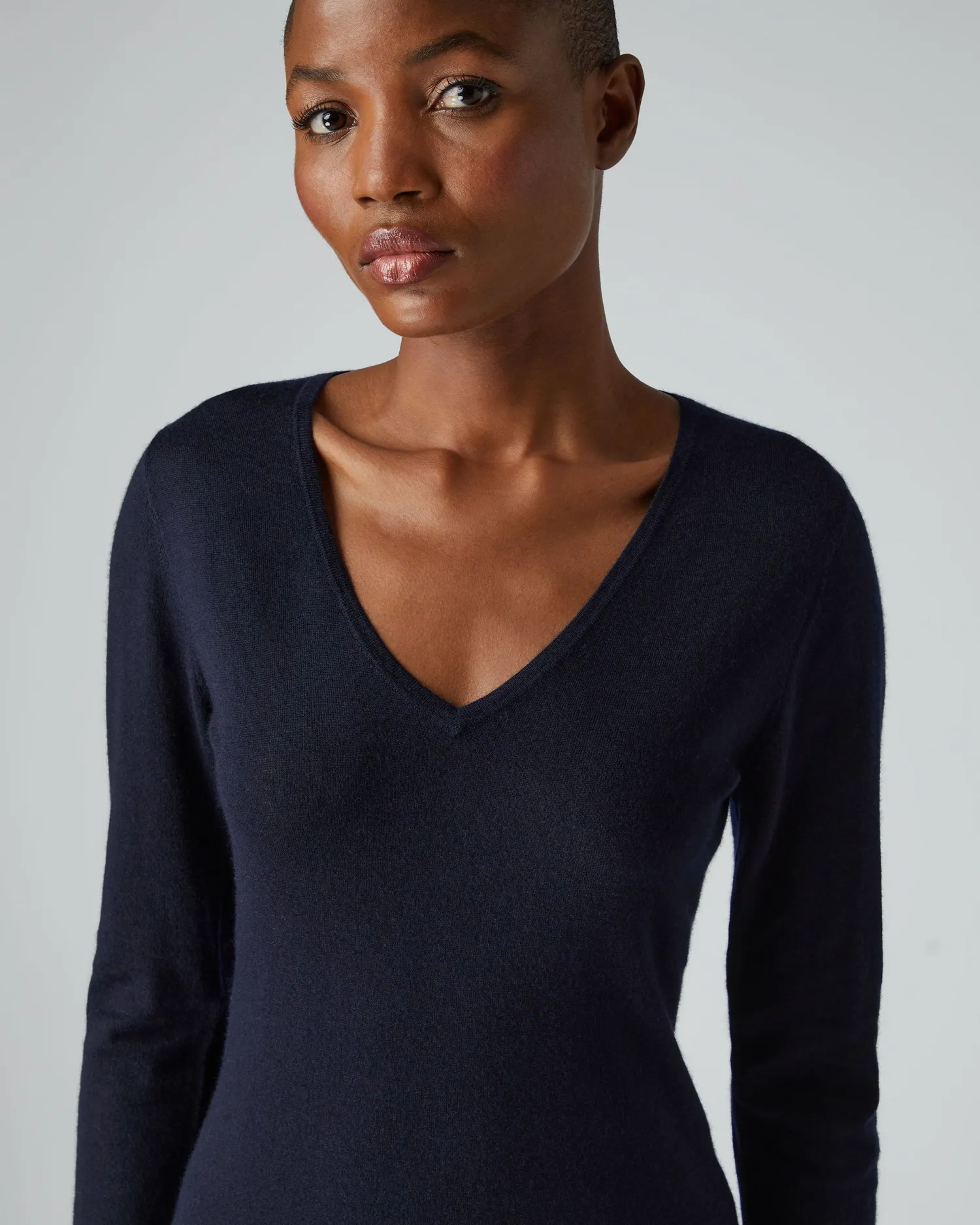Women N.Peal Navy | Blue*Women's Imogen Superfine Cashmere V Neck Sweater