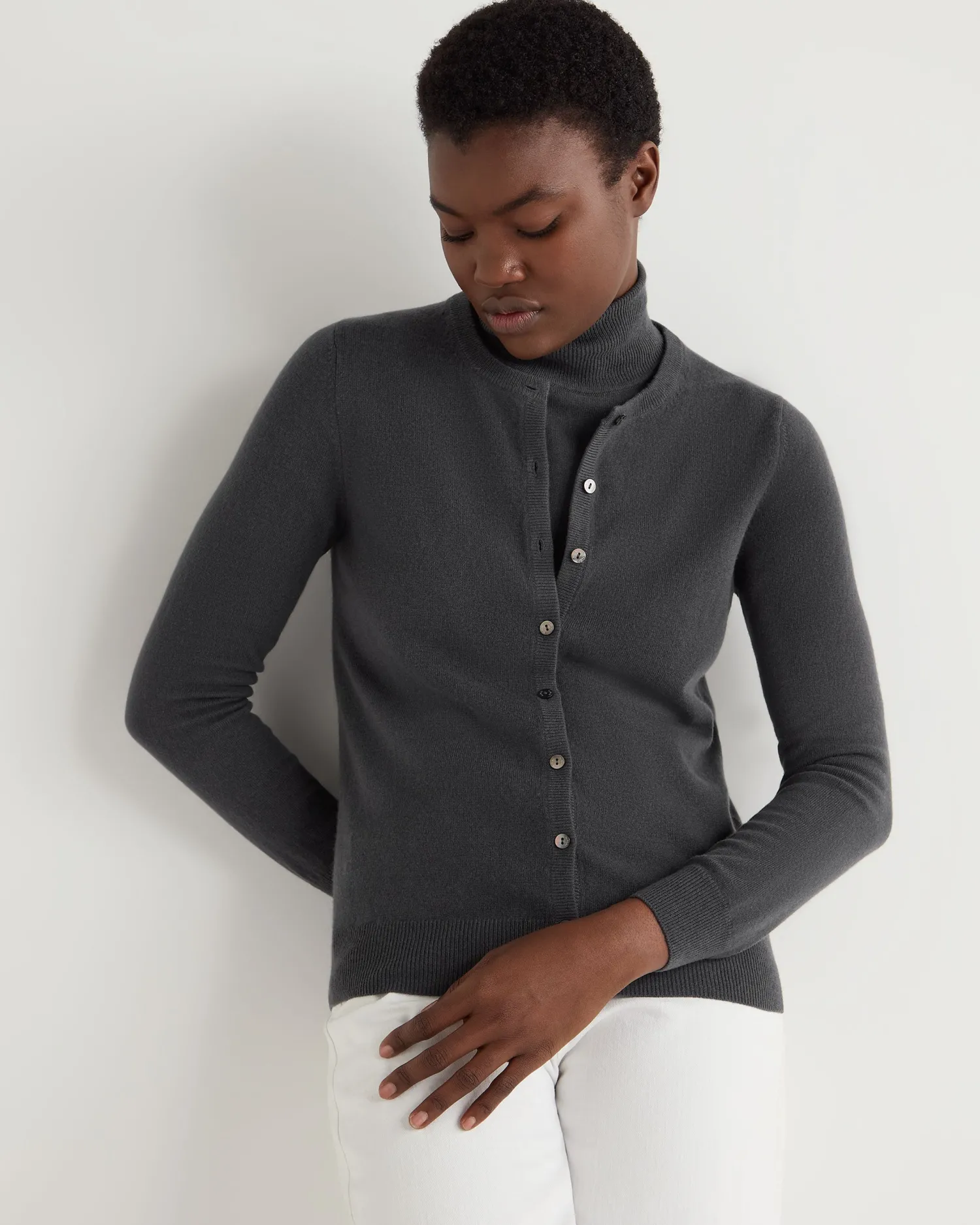 Women N.Peal Dark Grey | Classic Cashmere*Women's Olivia Round Neck Cashmere Cardigan